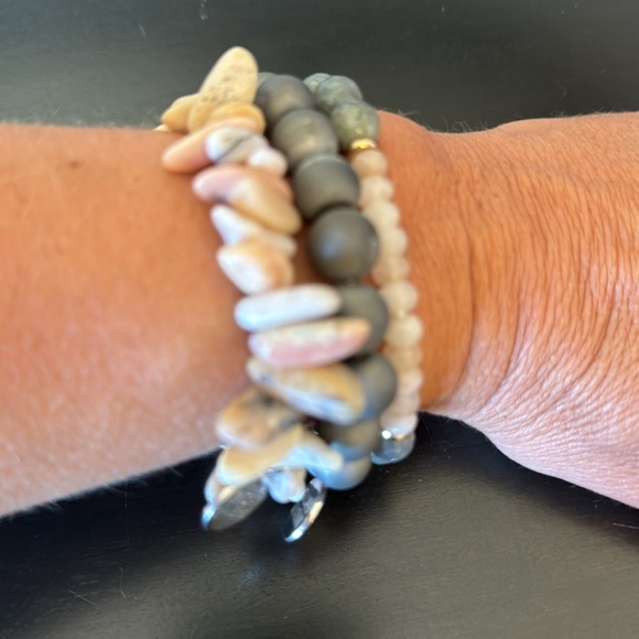 Kinsley Armelle bundle bracelets. - Picture 5 of 5